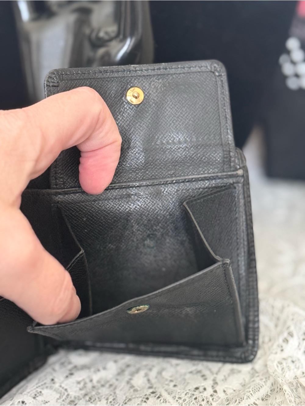 *REHAB* Louis Vuitton Epi Leather Bifold Wallet - Picture 5 of 7